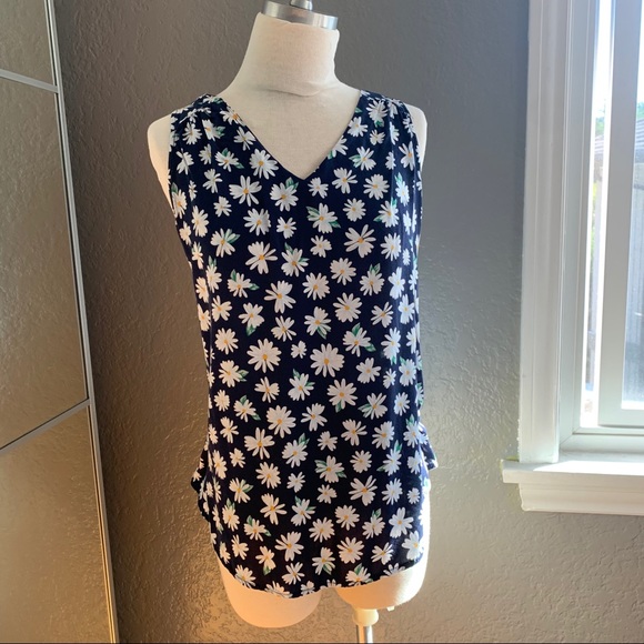 Floral daisy sleeveless top - Picture 1 of 3